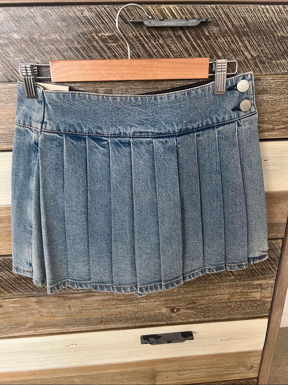Alice + Olivia Light Blue Denim Pleated Mini Skirt